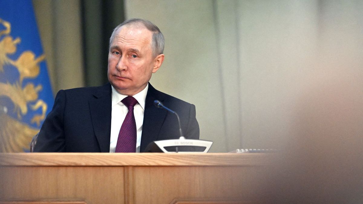 Satan, který pohřbil ruský národ, kritizují Putina ruské elity